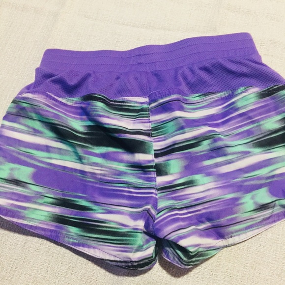 NWOT Champion 🧒 short - Picture 2 of 3